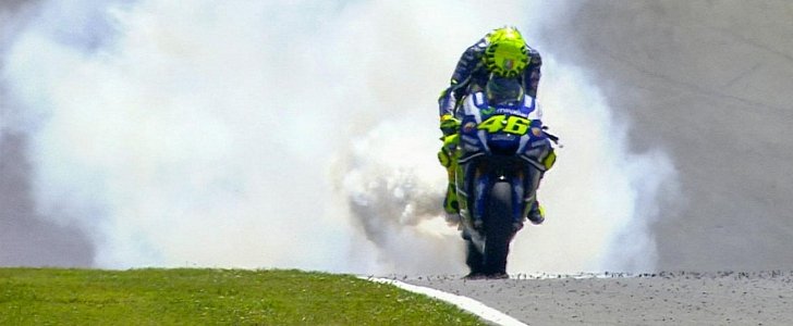 Rossi's bike dying in smoke at Mugello, 2016