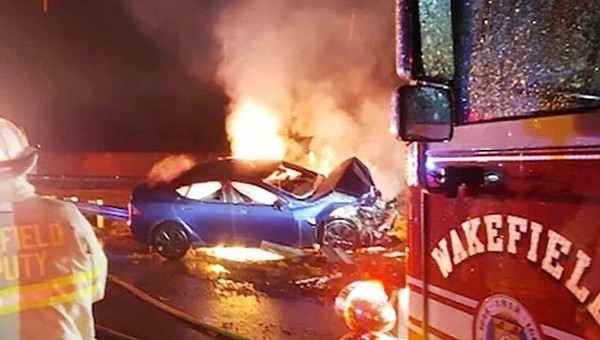 A Tesla crashed and burned, and U.S. firefighters had no clue how to put the fire out