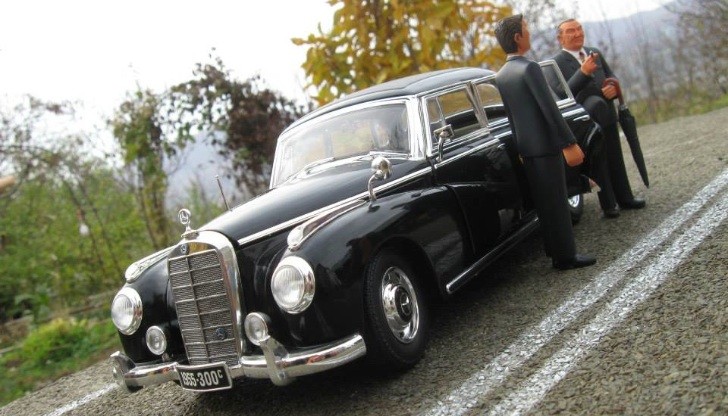 Mercedes-Benz 300c "Adenauer" Scale Model by Ricko 