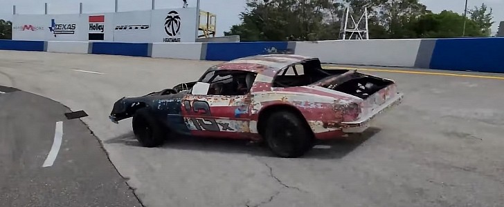 Abandoned Chevrolet Camaro Race Car Comes Back to Life After 20 Years, Hits the Oval Track - autoevolution