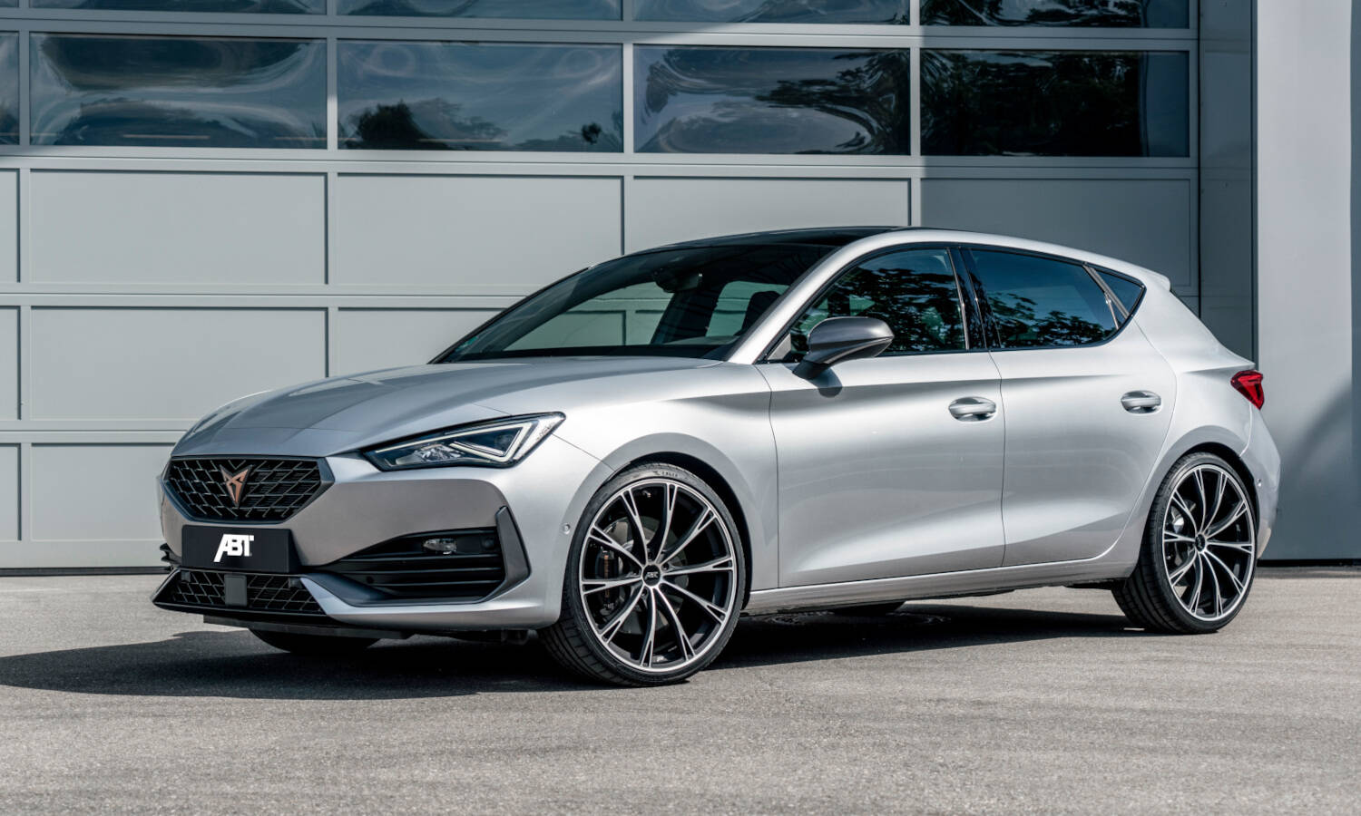 ABT Cupra Leon Goes Official With up to 365 HP, New Wheels and