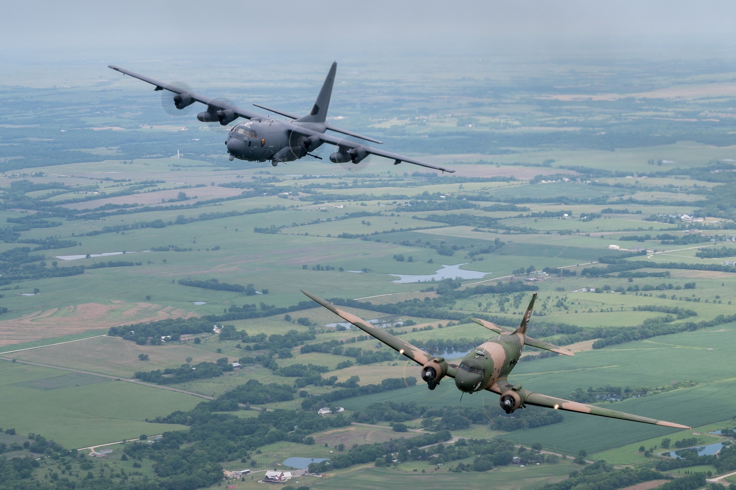 AC-47 Spooky Meets with AC-130J Ghostrider in the Air, One Is Decades Older - autoevolution
