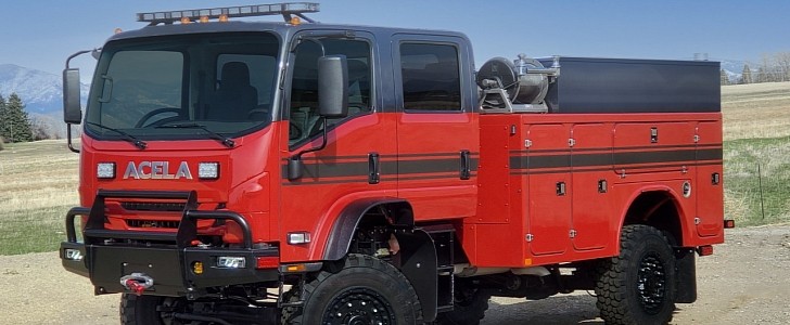 The Acela Straya 4x4 is an innovative fire truck with military-grade performance