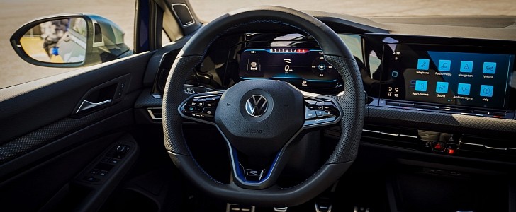 2022 Volkswagen Golf R interior