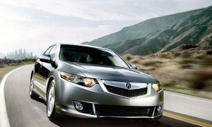 Acura TSX Gets V6 Implant in Chicago