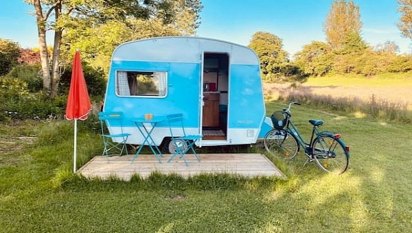 This 1968 Sprite caravan in almost original condition is now a charming glamping spot in Denmark