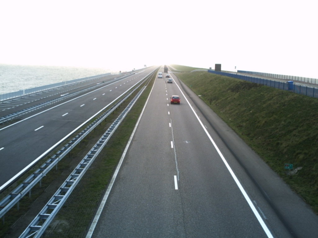 Afsluitdijk - Cruising over Water - autoevolution