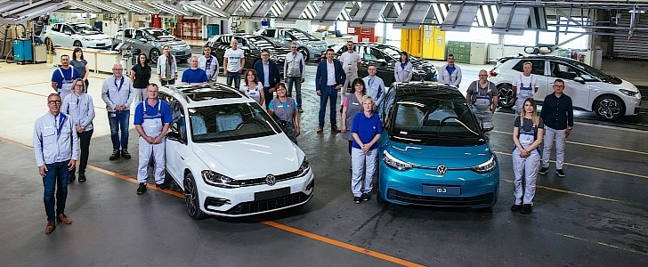 Last VW Golf rolls out the assembly lines in Zwickau