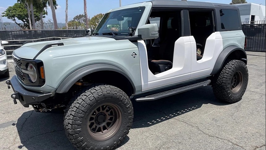 Fiberglass Roadster-style Doors for the 2021-2023 Ford Bronco 4DR