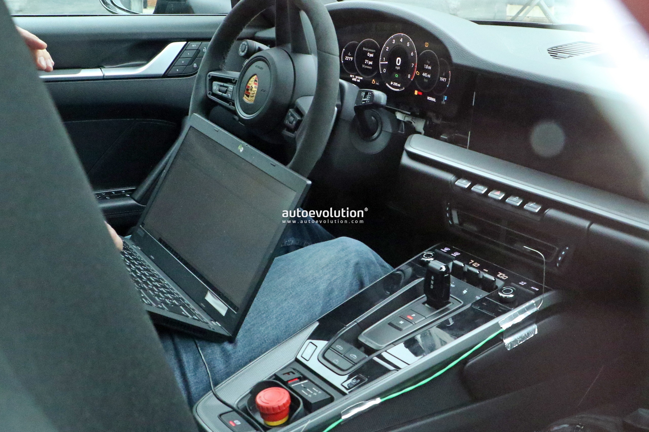 Colorful 2024 Porsche Cayenne Digital Reveal Shows Everything, Inside and  Out - autoevolution