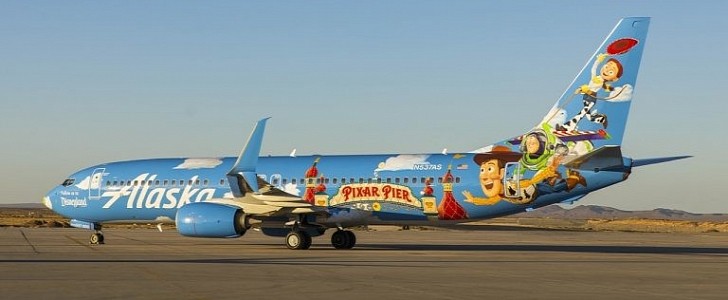 Alaska Airlines Pixar Pier 737
