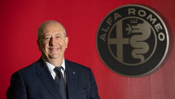 Jean-Philippe Imparato reinforces that Alfa Romeo will have an E-segment EV in 2027