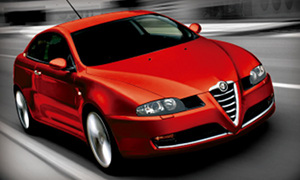 Alfa Romeo GT Quadrifoglio d'Oro Hits Japan
