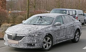 All-New Renault Laguna Flagship Sedan Spied for the First Time, Will Debut in Summer 2015