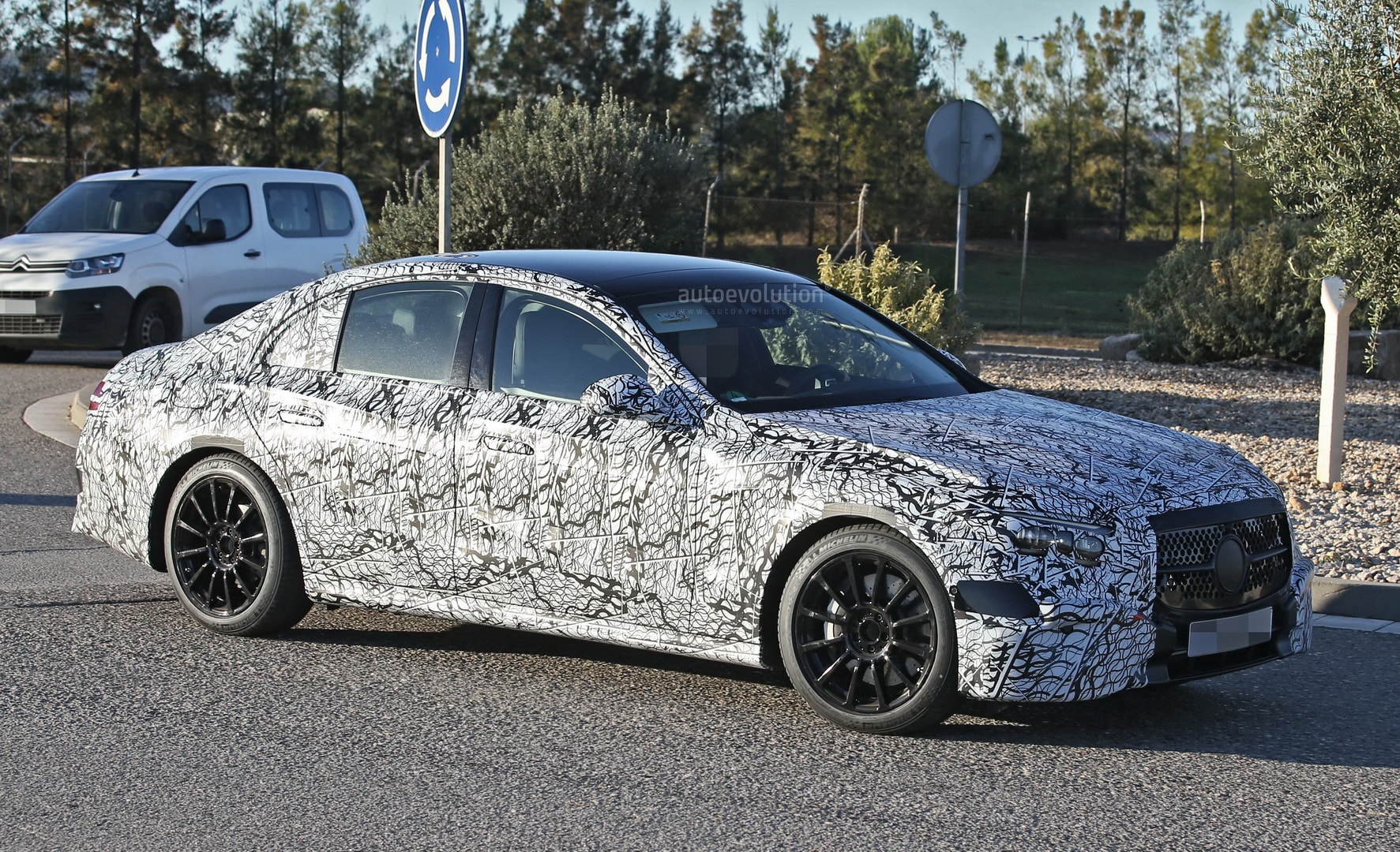 All-New 2023 Mercedes E-Class Makes Spy Debut, Looks Sharp and Elegant  Under Camouflage - autoevolution
