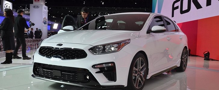 All-New Kia Forte Battle the VW Jetta, Wins With Stinger Looks ...