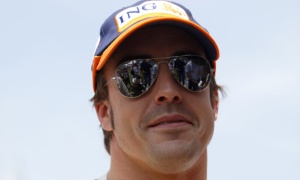 Alonso Backs Ferrari in War Against FIA
