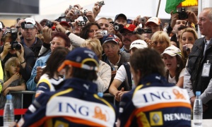 Alonso & Grosjean Fail to Make Autograph Session in Valencia