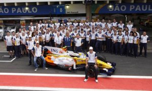 Alonso, Piquet Sign Renault Extension