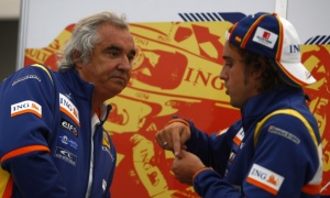 Alonso Stands by Briatore in Crash Scandal