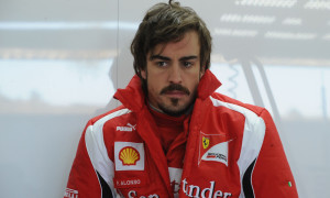 Alonso Tackles 2011 F1 Season with No Pressure