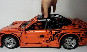 Amazing Porsche 911 Turbo Created in LEGO