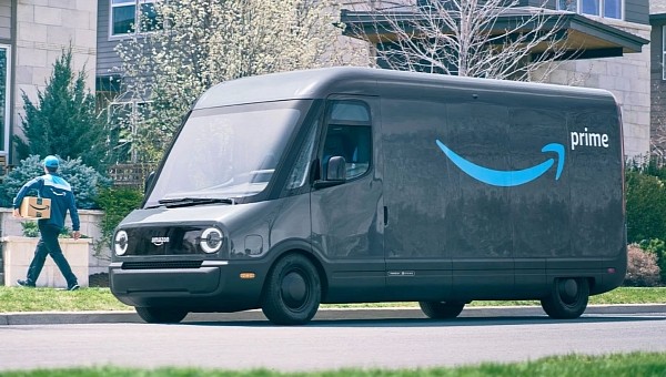 Amazon electric delivery vans made by Rivian: the EDV