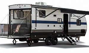 American Wolf Pack Gold Is Homey Toy Hauler With Everything Needed for Adventures