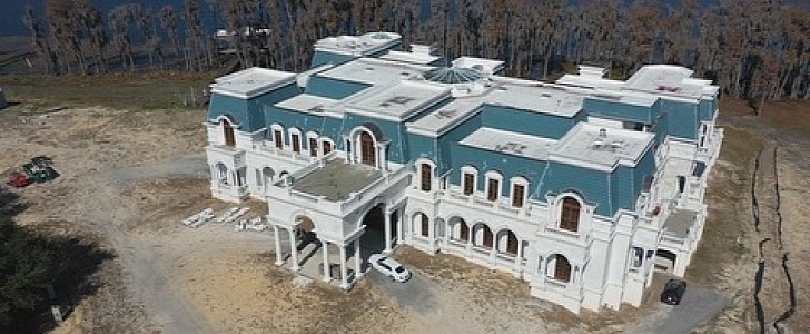 Mega-mansion Versailles is located in Florida, comes with incredible amenities and 35-car garage