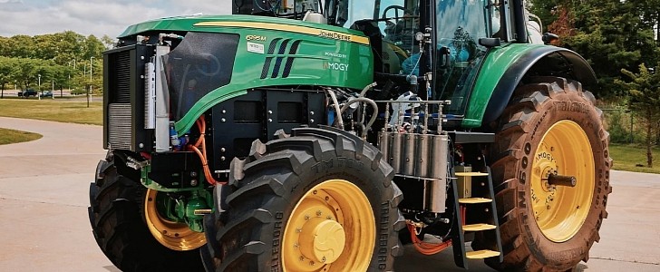 Modified John Deere Tractor Uses Ammonia as Fuel