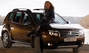 Anastasia Tregubova Reviews Renault Duster Automatic, Finds Strange Flaws