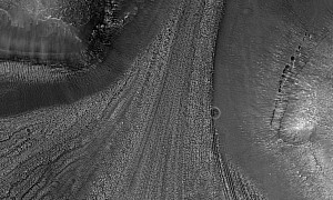 Ancient Glacier Leaves Its Mark on Mars' Surface, This Is How Ice Once Flowed There