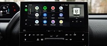 Android Auto Forces Users to Return to Cables Because Why Not
