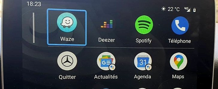 Android Auto with Waze installed