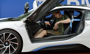 Andy Murray Received a New i8 after Winning the 2015 BMW Open