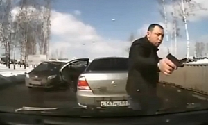Another Gun Pulled Randomly in Russian Traffic