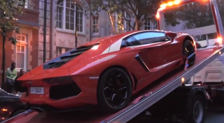 Lamborghini Aventador  seized by Police in London