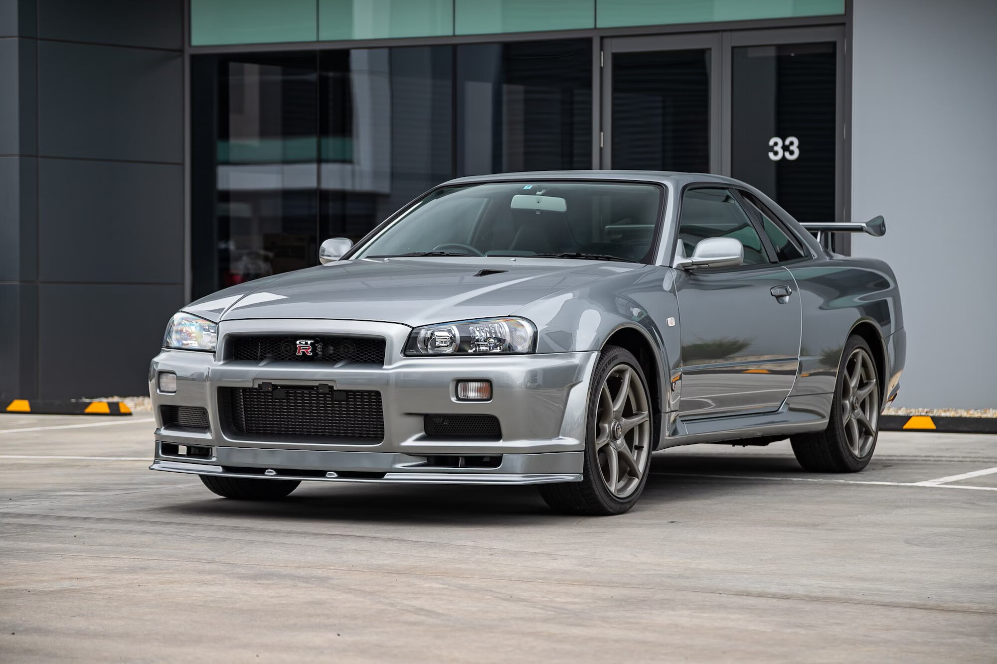 https://s1.cdn.autoevolution.com/images/news/another-ultra-rare-2001-nissan-skyline-r34-gt-r-v-spec-ii-with-2000-miles-up-for-grabs-198502_1.jpg