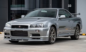 Another Ultra-Rare 2001 Nissan Skyline (R34) GT-R V-Spec II With 2,754 Miles Up for Grabs