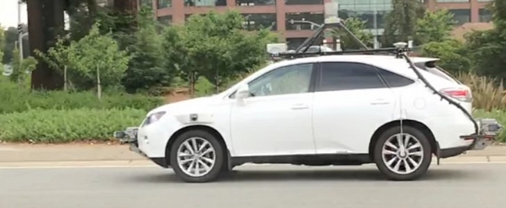 Lexus RX fitted with Apple self-driving car software