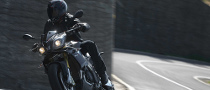 Aprilia UK Launches Free Test Rides on Tuono V4 R APRC