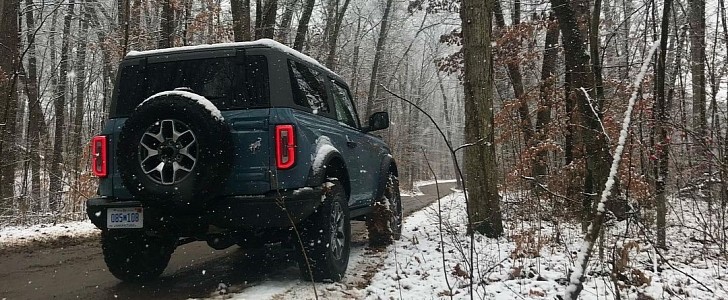 2021 Ford Bronco spotted in the snow