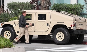 Arnold Schwarzenegger Is a Badass, Drives an AM General "Terminator" Hummer
