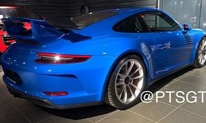 Arrow Blue 2018 Porsche 911 GT3 Is an Air-Cooled Era Nod