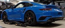 Arrow Blue Porsche 911 Turbo S with Carbon Wheels Looks Bewitching
