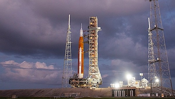 Artemis I SLS on the launchpad once more