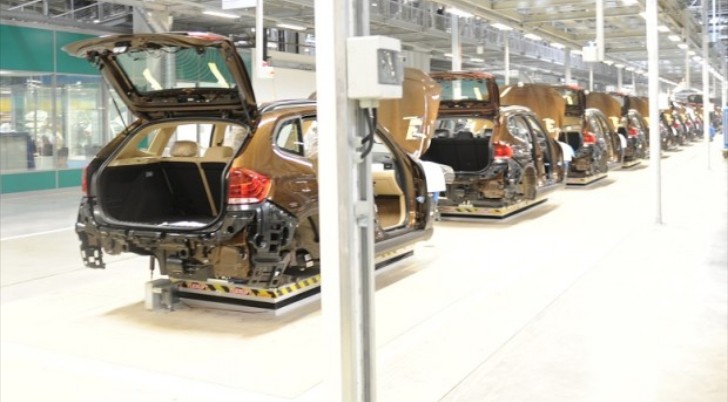 BMW X1 assembly line