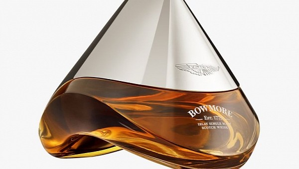 ARC-52 whisky bottle by Bowmore and Aston Martin