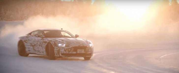 Aston Martin DB11 Drifting on Ice