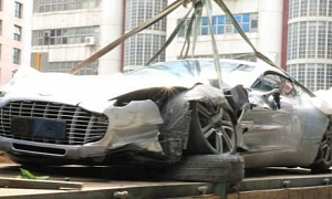 Aston Martin One-77 Crash in Hong Kong